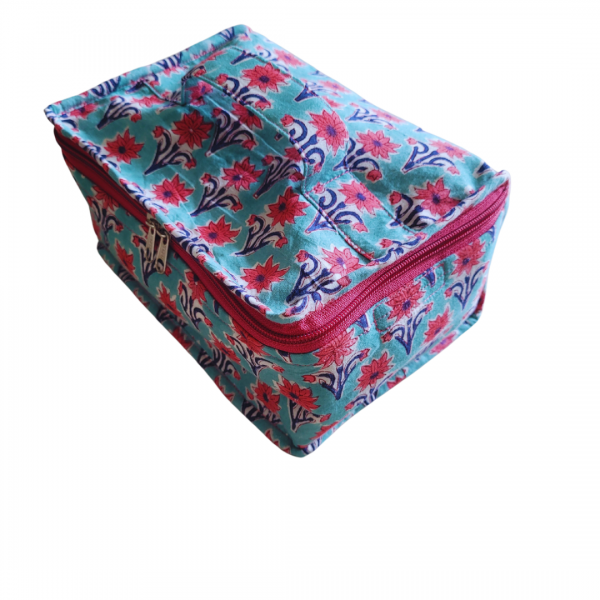 AZ: Cotton Travel Pouch