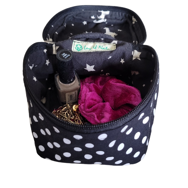 AZ: Cotton Travel Pouch