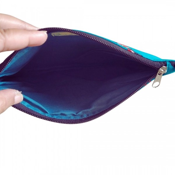 AZ: Cotton Travel Pouch