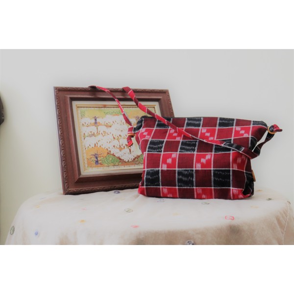 AZ: Sambalpuri Handloom Ikat Sling Bag
