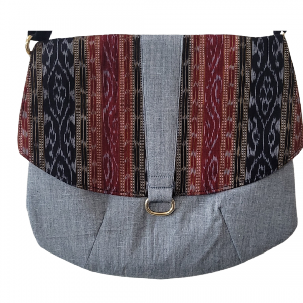 AZ: Handloom Cotton Sambalpuri Ikat Sling bag