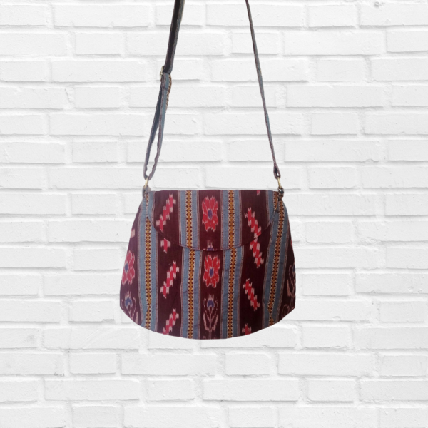 AZ: Sambalpuri Handloom Cotton Ikat Sling bag